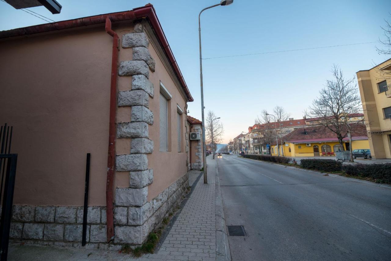 Hostel Evropa Никшич Экстерьер фото