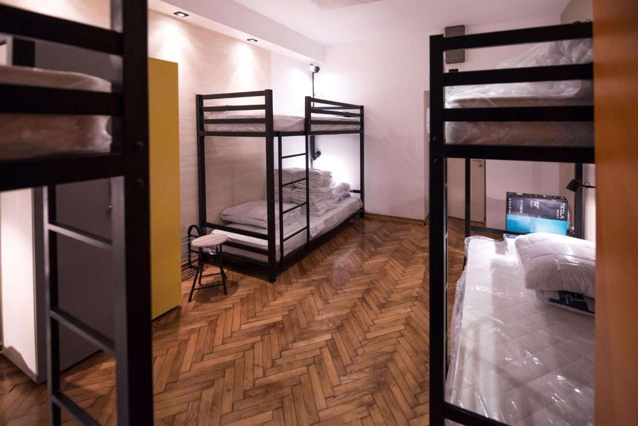 Hostel Evropa Никшич Экстерьер фото